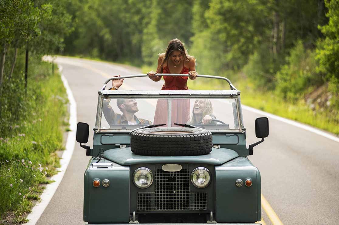 Location Range Rover classique : le luxe vintage au service de vos plus beaux moments